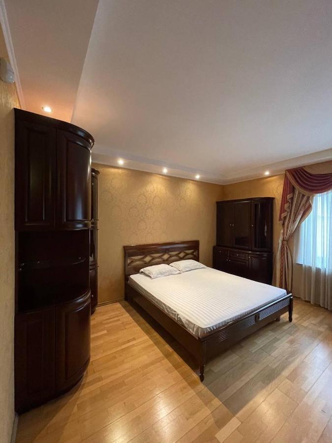 One Bedroom Kreschatik Str 4 키예프 외부 사진