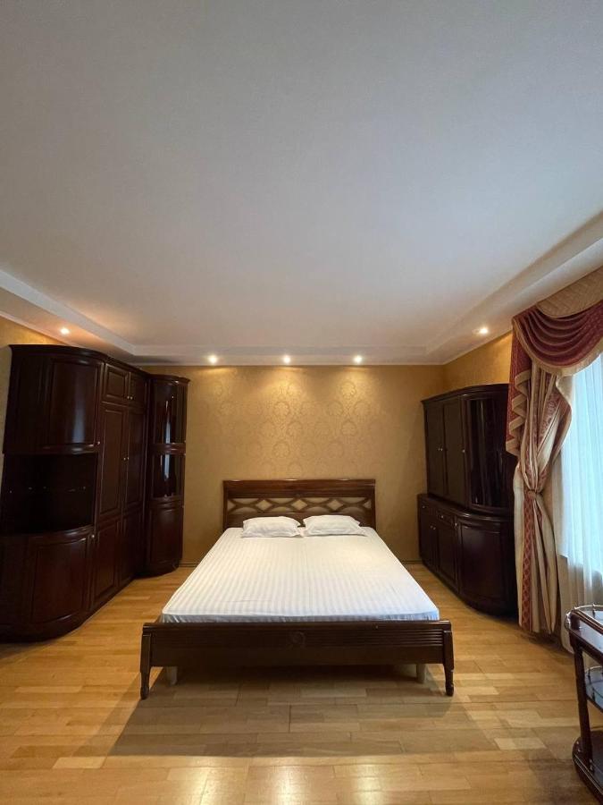 One Bedroom Kreschatik Str 4 키예프 외부 사진